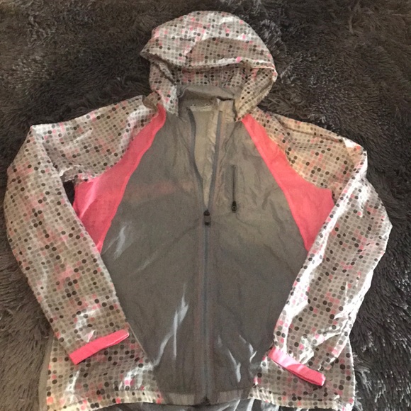 UNDER ARMOUR Light Windbreaker - Picture 1 of 6
